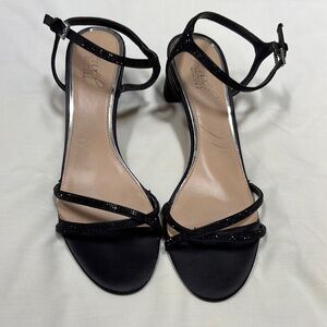 Jewel Badgley Mischka Black and Tan Elegant Heels
